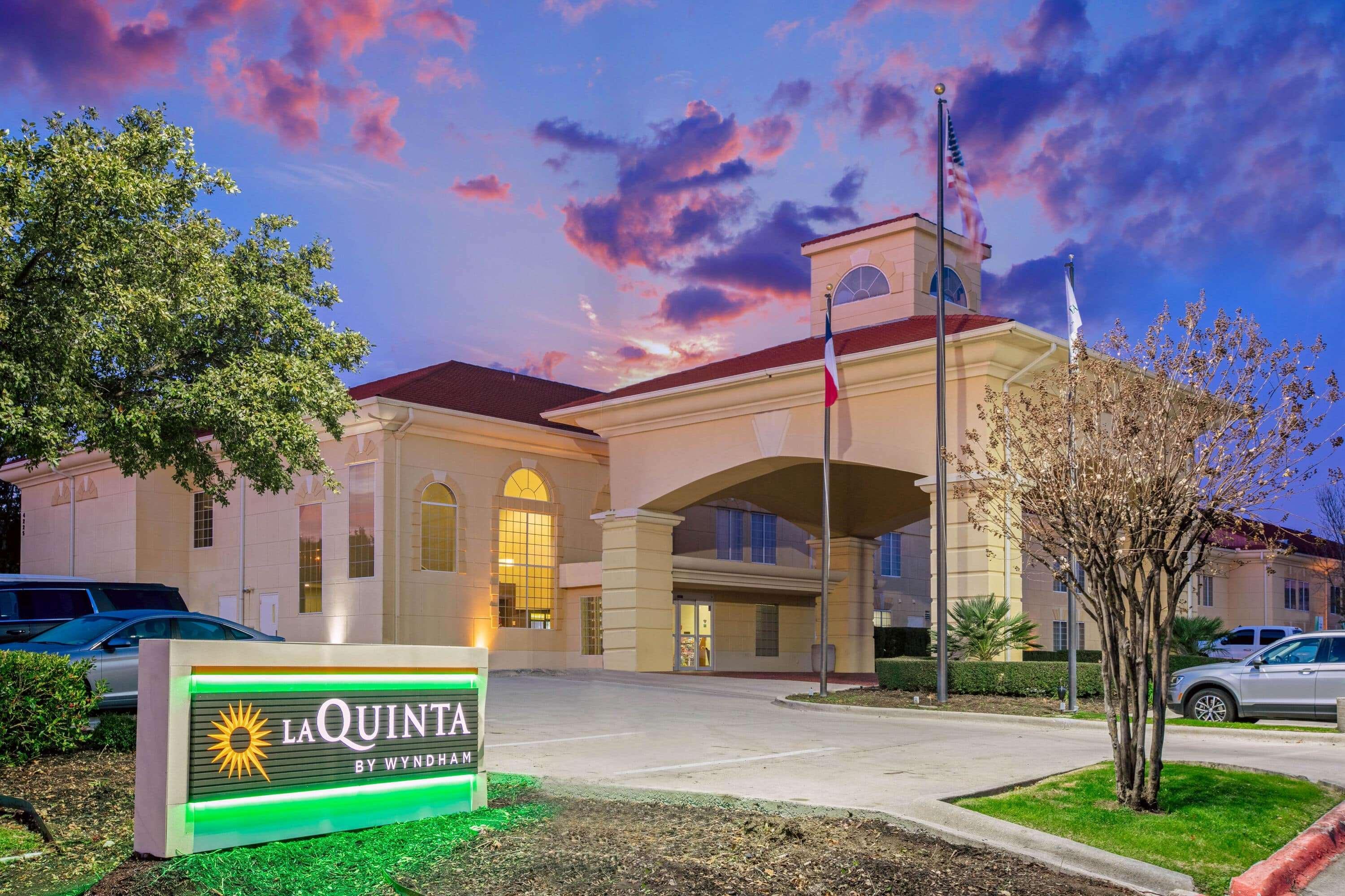 Hotel La Quinta By Wyndham Dallas - Las Colinas Irving Esterno foto